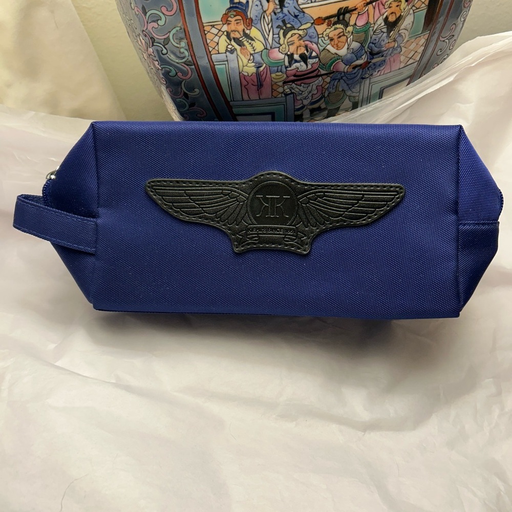NWOT Unisex Toiletries Bag from Kiehls